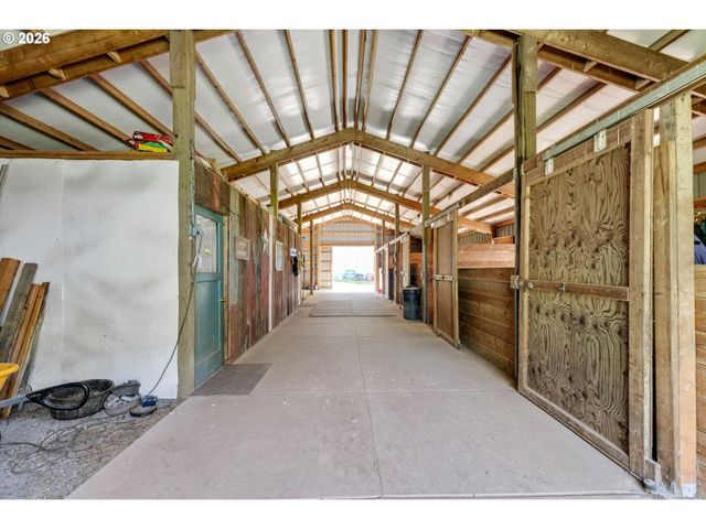 24200 Ne SPRING HILL Rd, Gaston, OR 97119