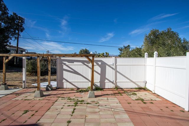 7348 Palomar Avenue, Yucca Valley, CA 92284