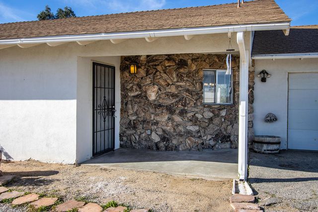 7348 Palomar Avenue, Yucca Valley, CA 92284