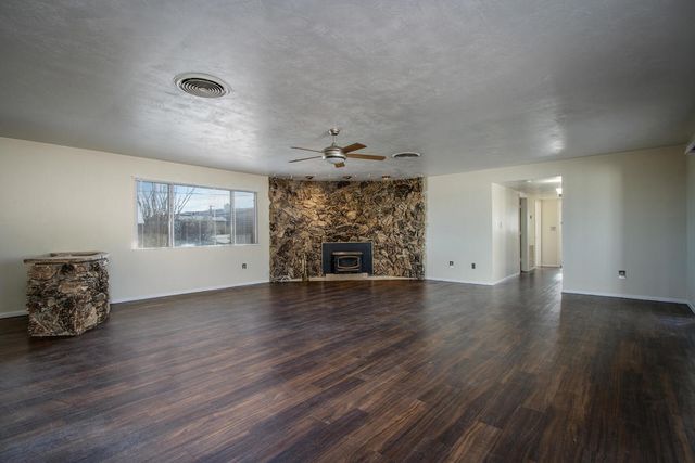 7348 Palomar Avenue, Yucca Valley, CA 92284