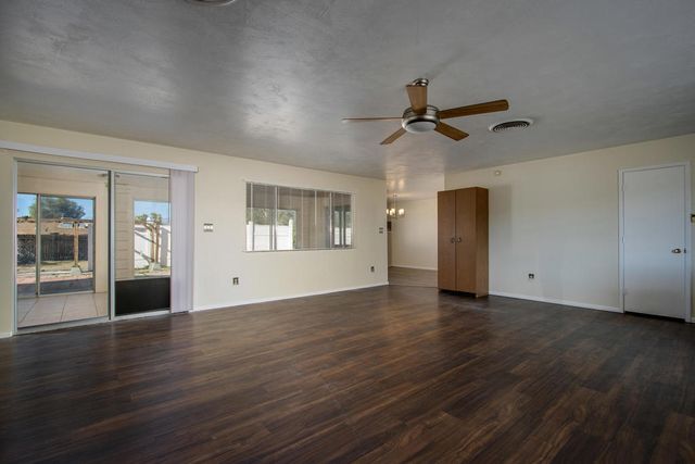 7348 Palomar Avenue, Yucca Valley, CA 92284