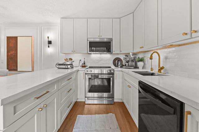 746 NW 98th Way, Plantation, FL 33324