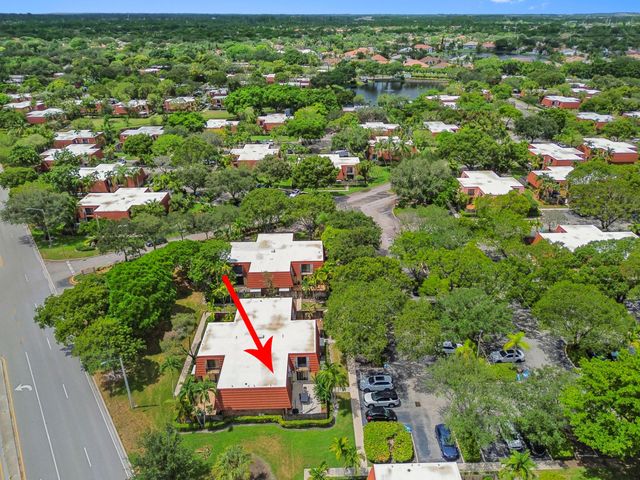 746 NW 98th Way, Plantation, FL 33324