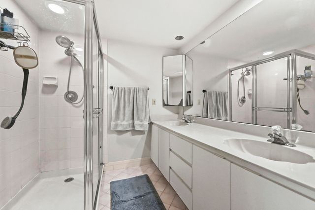 746 NW 98th Way, Plantation, FL 33324