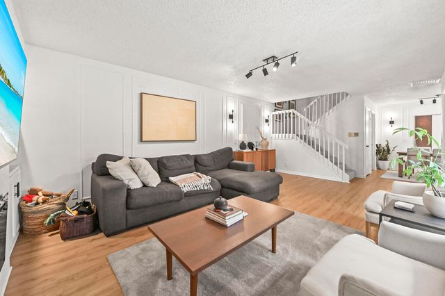746 NW 98th Way, Plantation, FL 33324