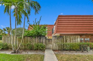 746 NW 98th Way, Plantation, FL 33324