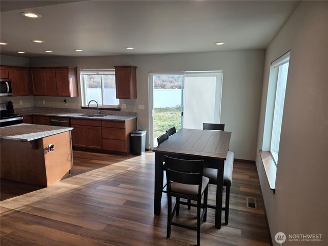 271 George Loop, Rock Island, WA 98850