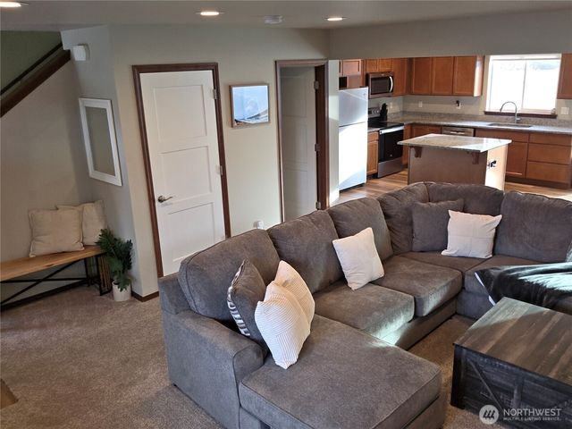 271 George Loop, Rock Island, WA 98850