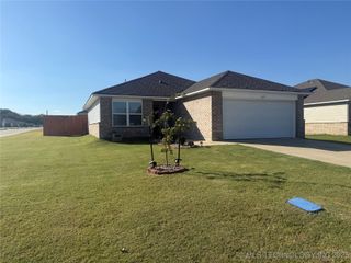 623 Thomas Drive, Muskogee, OK 74403