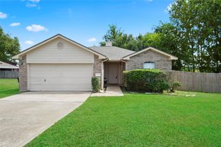 10807 Twin Circles Drive, Montgomery, TX 77356