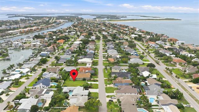 343 7TH AVENUE N, Tierra Verde, FL 33715