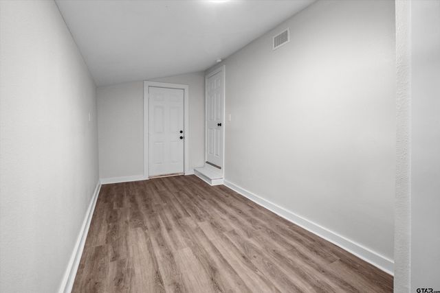2116 N Emerson, Tyler, TX 75702