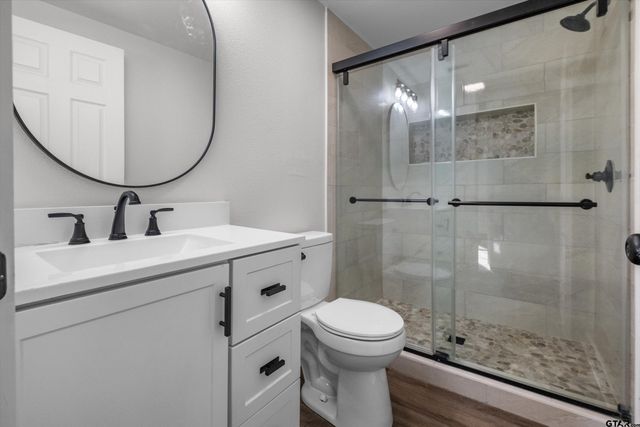2116 N Emerson, Tyler, TX 75702