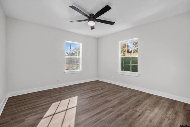 2116 N Emerson, Tyler, TX 75702