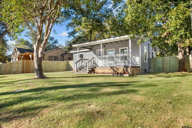 2116 N Emerson, Tyler, TX 75702
