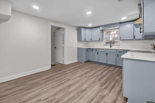2116 N Emerson, Tyler, TX 75702