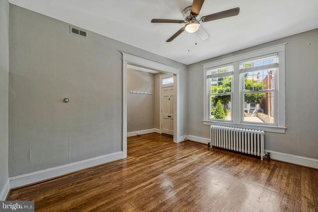 2406 37TH ST NW, Washington, DC 20007