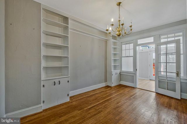 2406 37TH ST NW, Washington, DC 20007