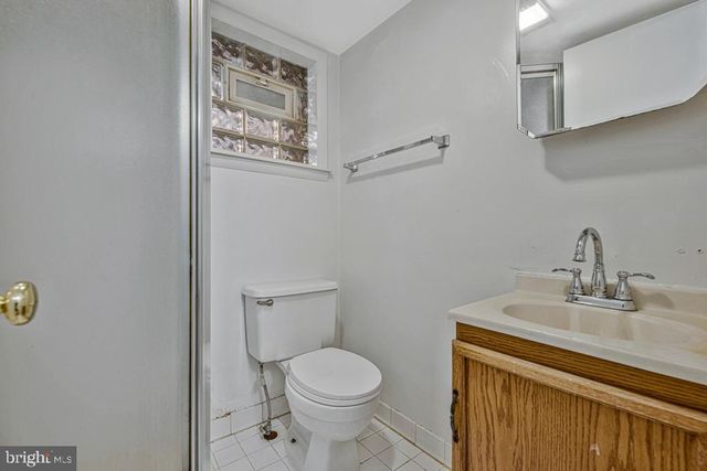 2406 37TH ST NW, Washington, DC 20007