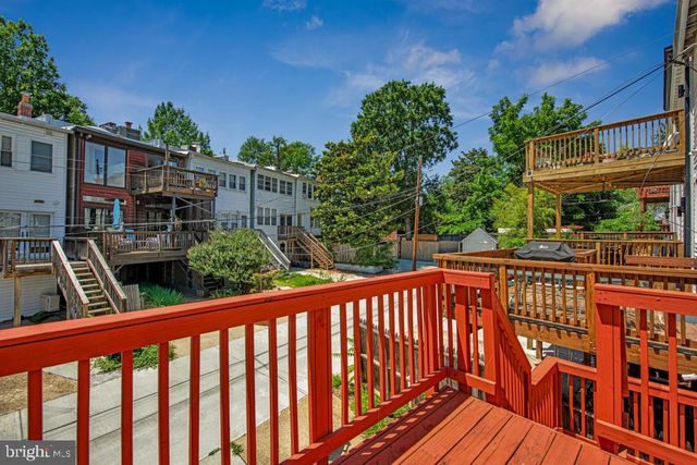 2406 37TH ST NW, Washington, DC 20007