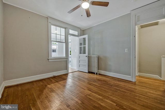2406 37TH ST NW, Washington, DC 20007