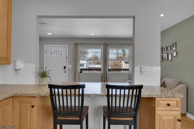 142 Barry Dr N, Vernon Twp., NJ 07422