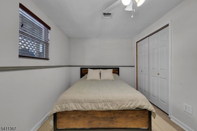 142 Barry Dr N, Vernon Twp., NJ 07422