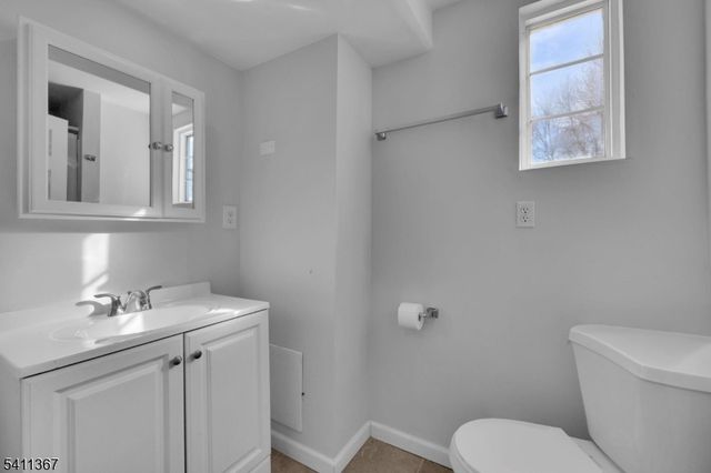 142 Barry Dr N, Vernon Twp., NJ 07422