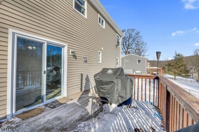 142 Barry Dr N, Vernon Twp., NJ 07422