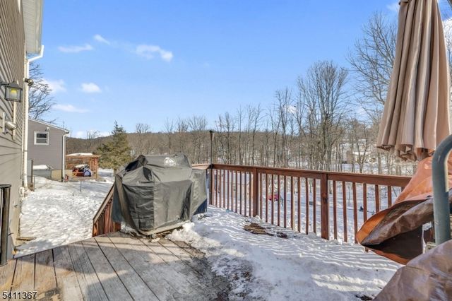 142 Barry Dr N, Vernon Twp., NJ 07422