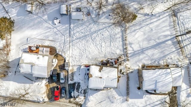 142 Barry Dr N, Vernon Twp., NJ 07422