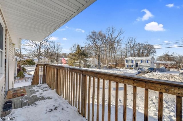 142 Barry Dr N, Vernon Twp., NJ 07422