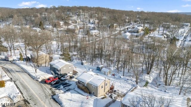 142 Barry Dr N, Vernon Twp., NJ 07422