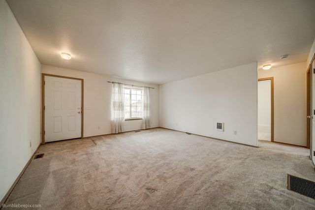 2925 N Glenbrook Ln, Otis Orchards, WA 99027