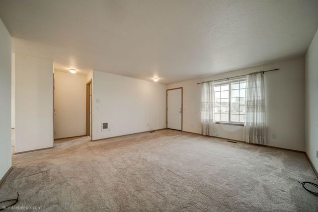 2925 N Glenbrook Ln, Otis Orchards, WA 99027