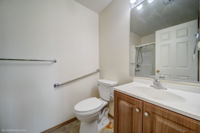 2925 N Glenbrook Ln, Otis Orchards, WA 99027