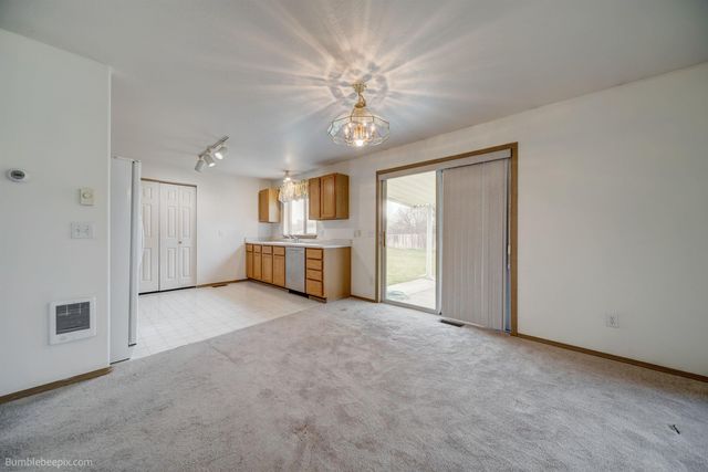 2925 N Glenbrook Ln, Otis Orchards, WA 99027