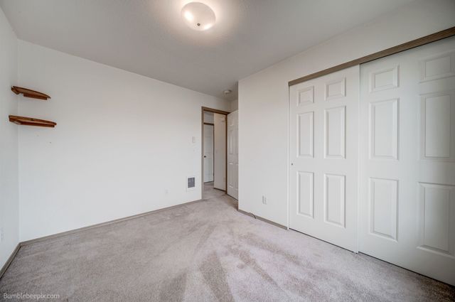 2925 N Glenbrook Ln, Otis Orchards, WA 99027