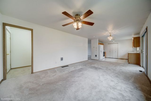 2925 N Glenbrook Ln, Otis Orchards, WA 99027