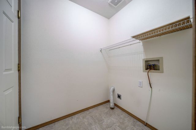 2925 N Glenbrook Ln, Otis Orchards, WA 99027