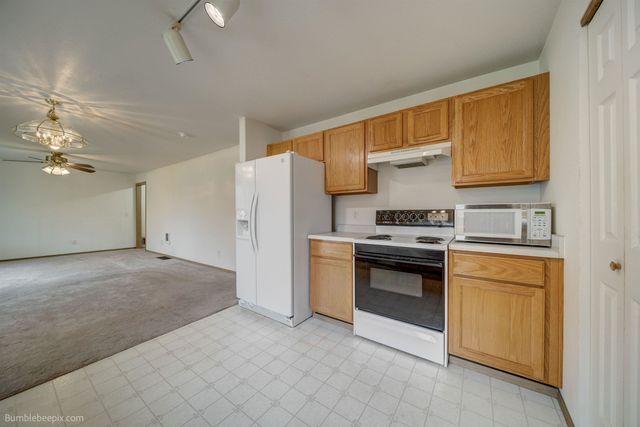 2925 N Glenbrook Ln, Otis Orchards, WA 99027