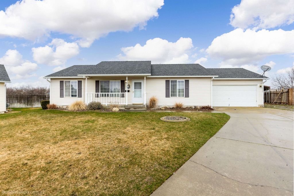 2925 N Glenbrook Ln, Otis Orchards, WA 99027