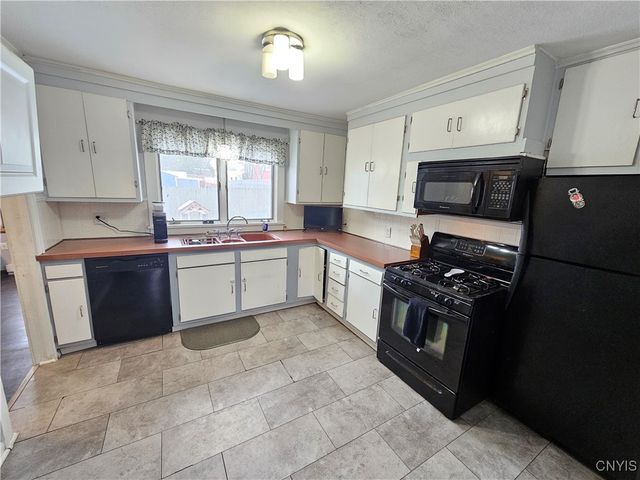 54 Pulsifer Drive, Auburn, NY 13021