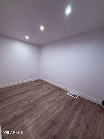 4211 W Roosevelt Street 142, Phoenix, AZ 85009