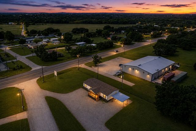 105 Beaver Creek Drive, Azle, TX 76020