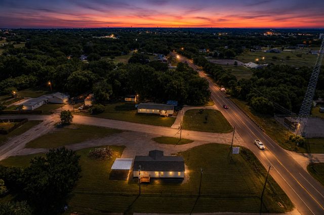 105 Beaver Creek Drive, Azle, TX 76020