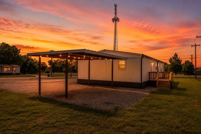 105 Beaver Creek Drive, Azle, TX 76020