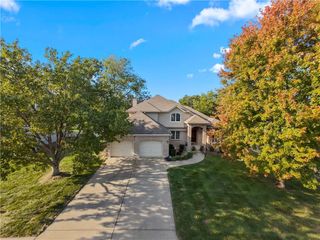 22722 E 28th Street Court, Blue Springs, MO 64015