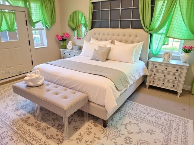 7601 NW 13th St, Pembroke Pines, FL 33024