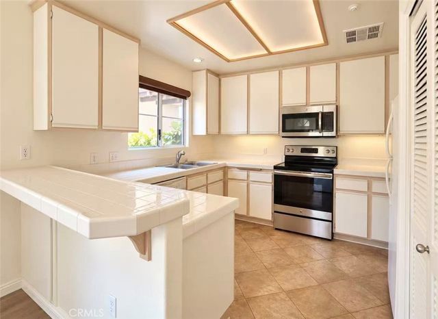 2960 Champion Way 1802, Tustin, CA 92782